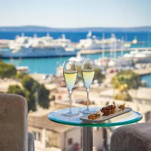 Hotel Luxe ****