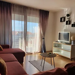 Apartamento Cozy Two-bedroom