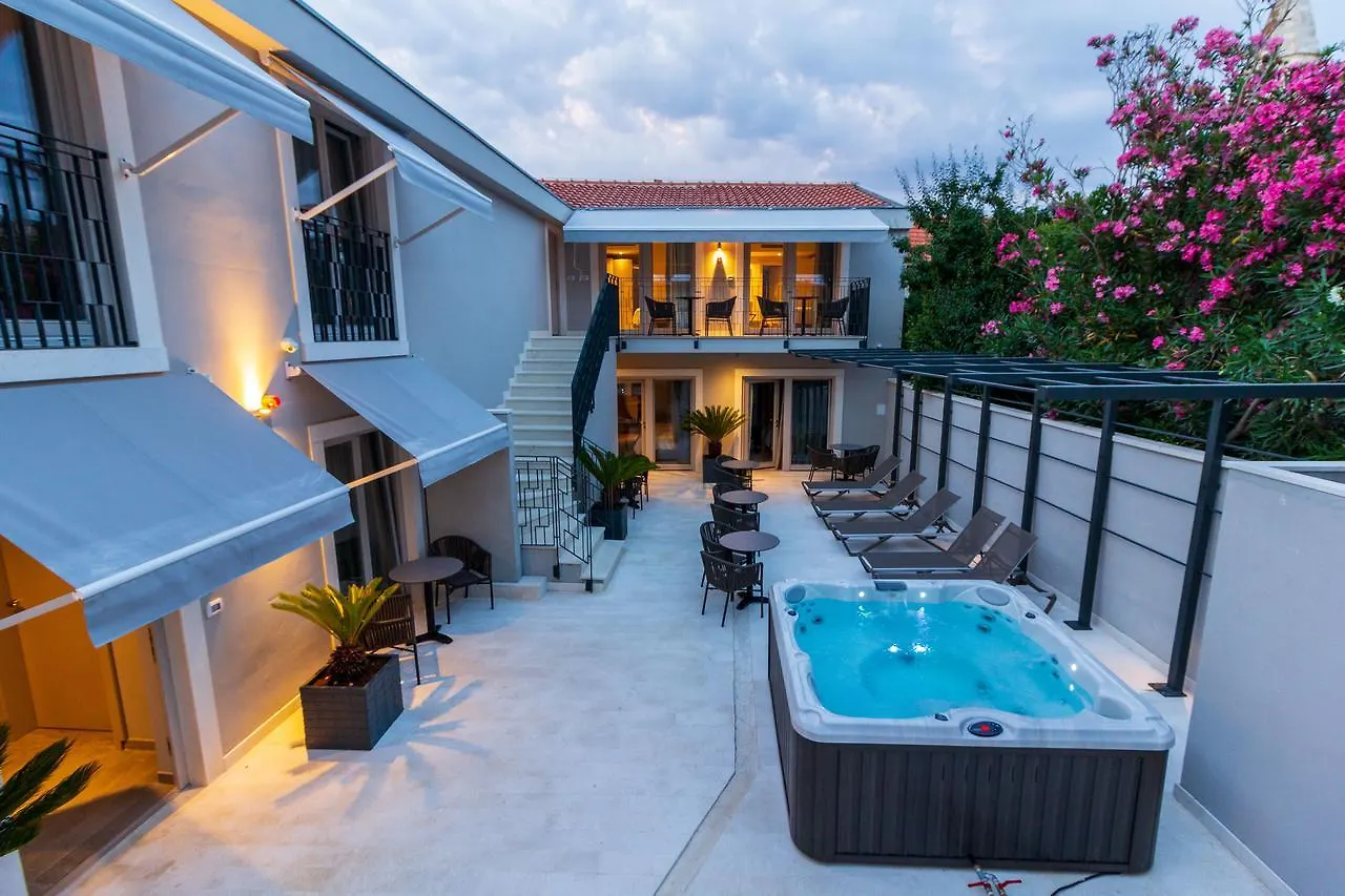 Torretta Palace Hotel Turanj Croatia